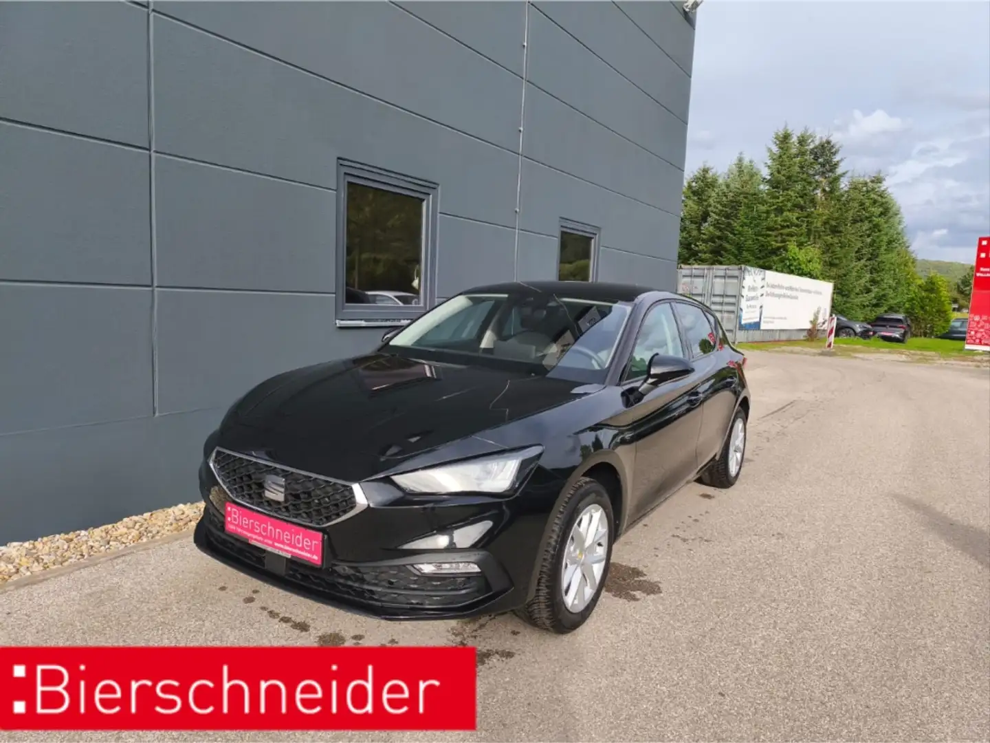 SEAT Leon 1.5 TSI ROAD EDITION ab 179,- 1.490 ALLWETTER KAME Schwarz - 2