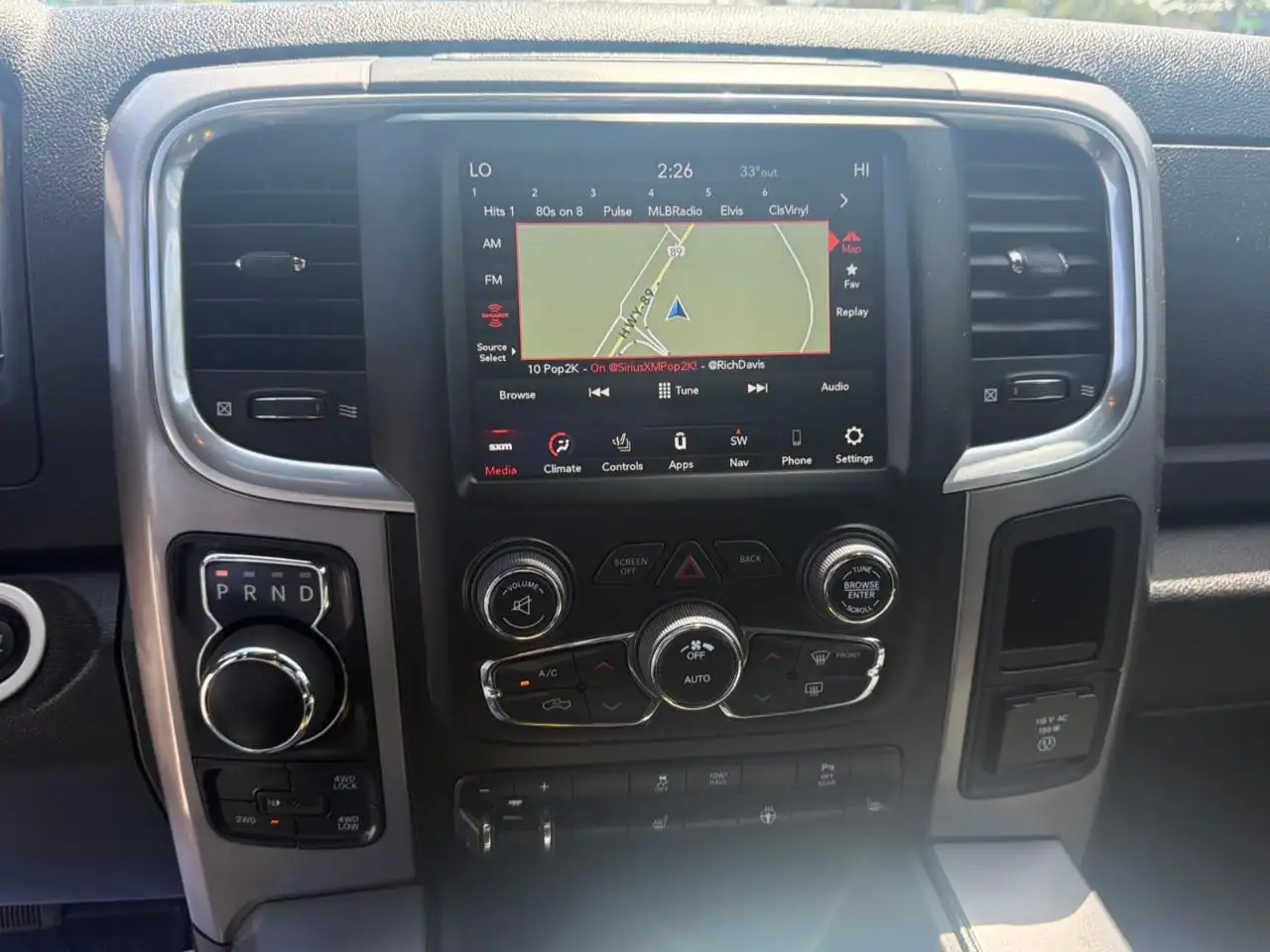 RAM 1500 снимка RAM 1500