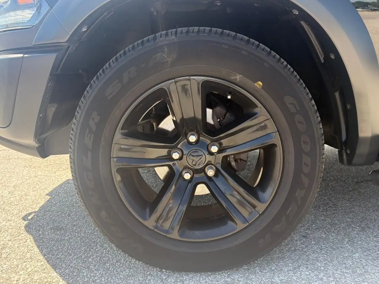 RAM 1500 снимка RAM 1500