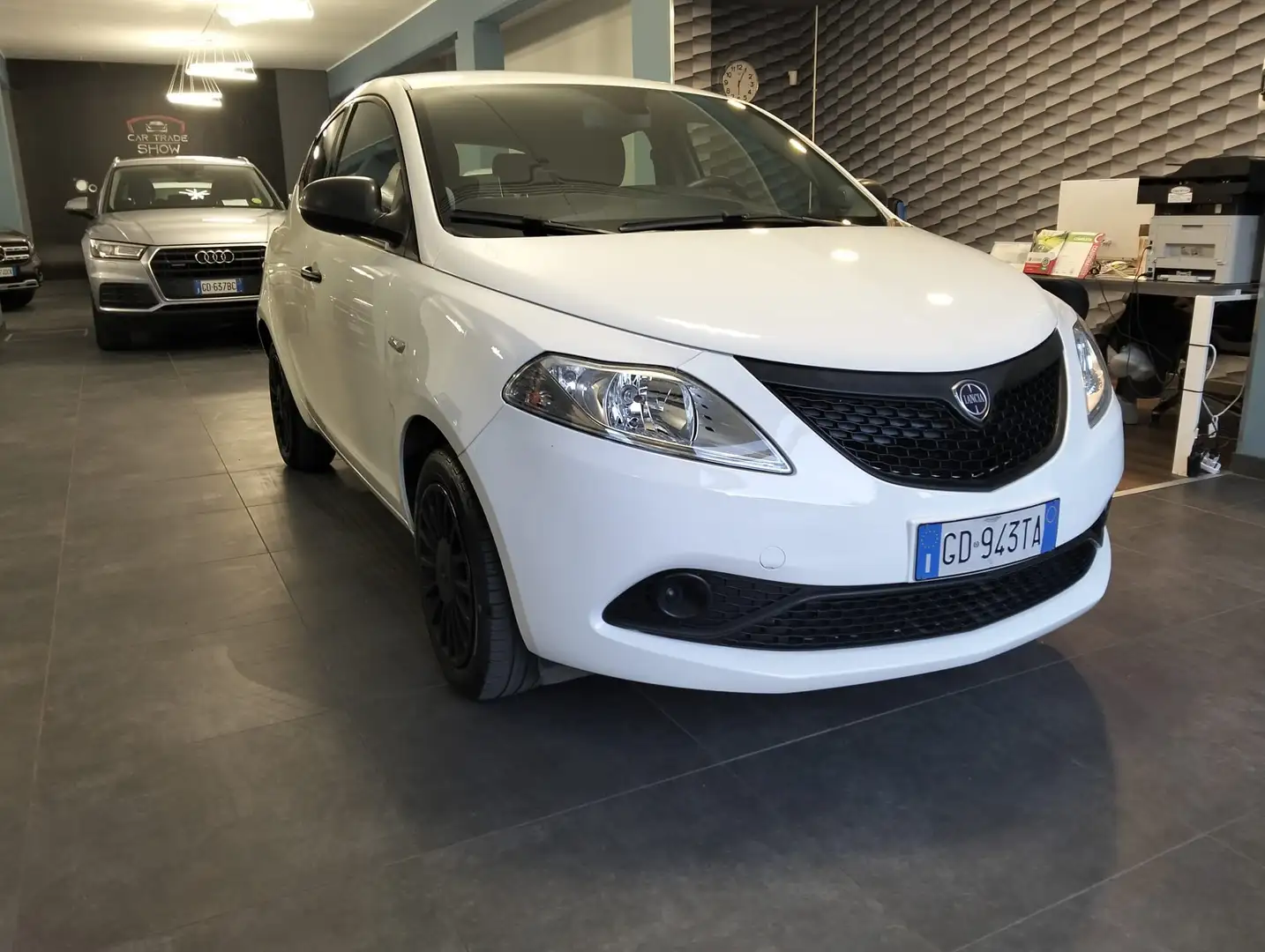 Lancia Ypsilon 1.0 firefly hybrid Silver s Bianco - 1