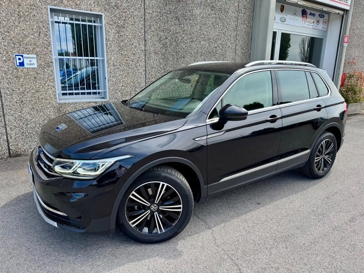 Volkswagen Tiguan 1.5 TSI 150 CV DSG ACT Elegance"IQ-LED"RADAR"FULL" Grigio - 1