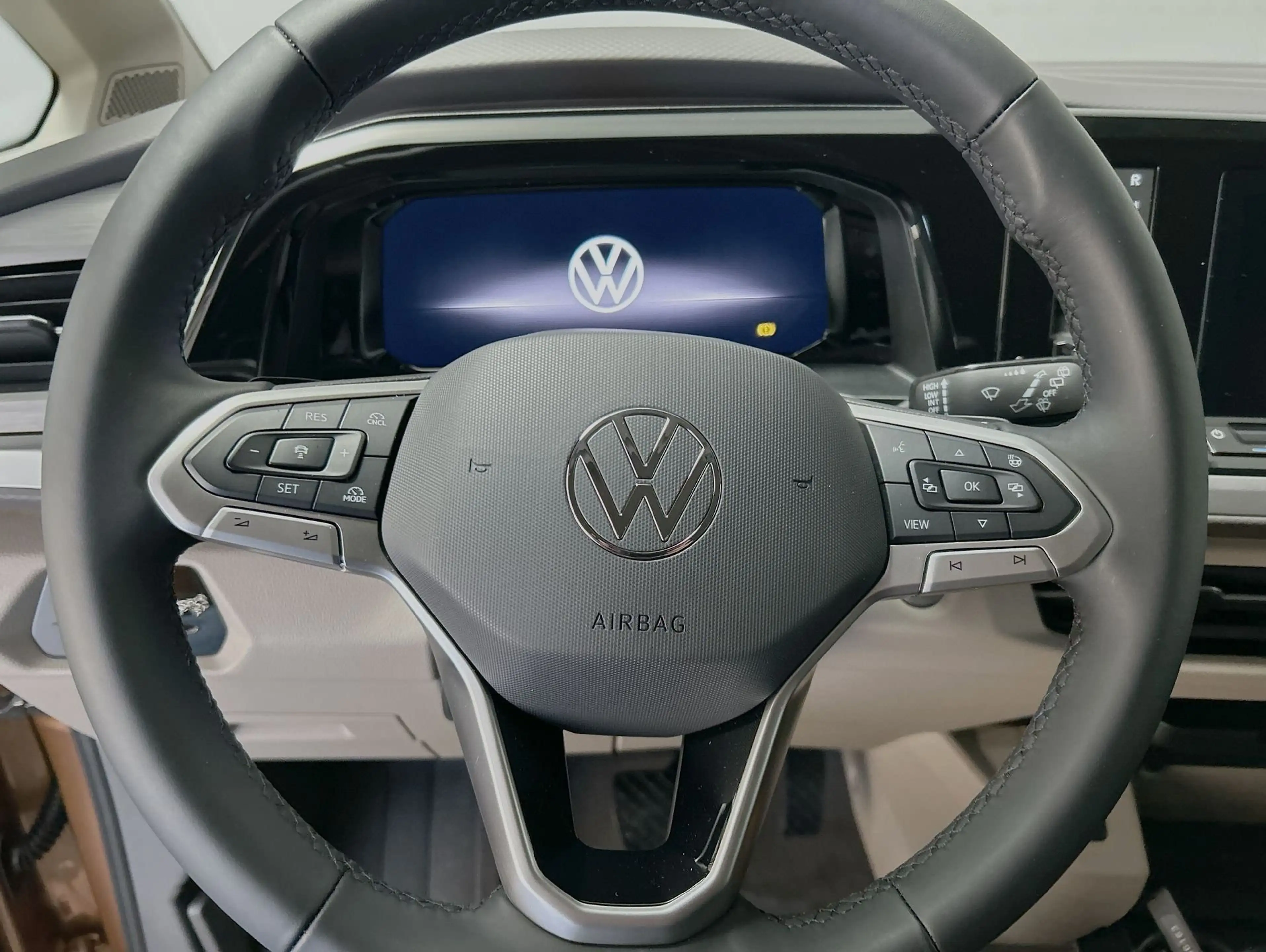 Volkswagen T7 California Ocean 2.0 TDI DSG — photo 9