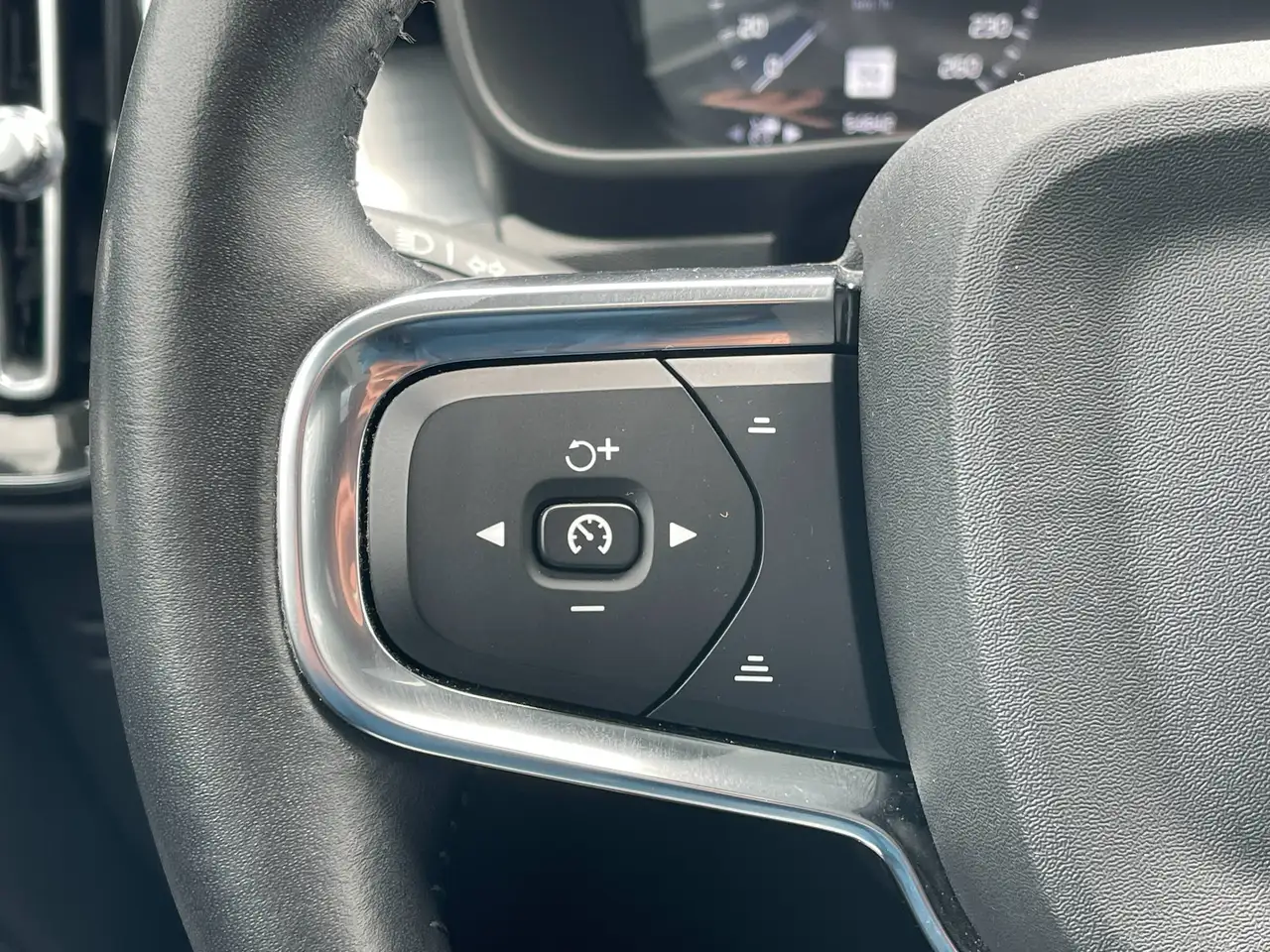 Volvo XC40 снимка Volvo XC40