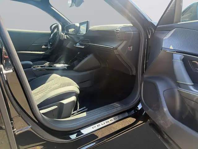 Peugeot 2008 view 13