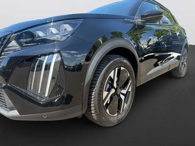 Peugeot 2008 view 11