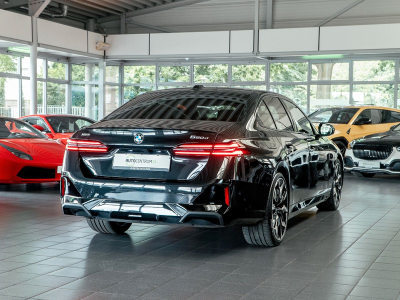 BMW 520 d xDrive M Sport Pano Memo — photo 8
