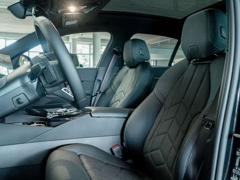 BMW 520 d xDrive M Sport Pano Memo — photo 11