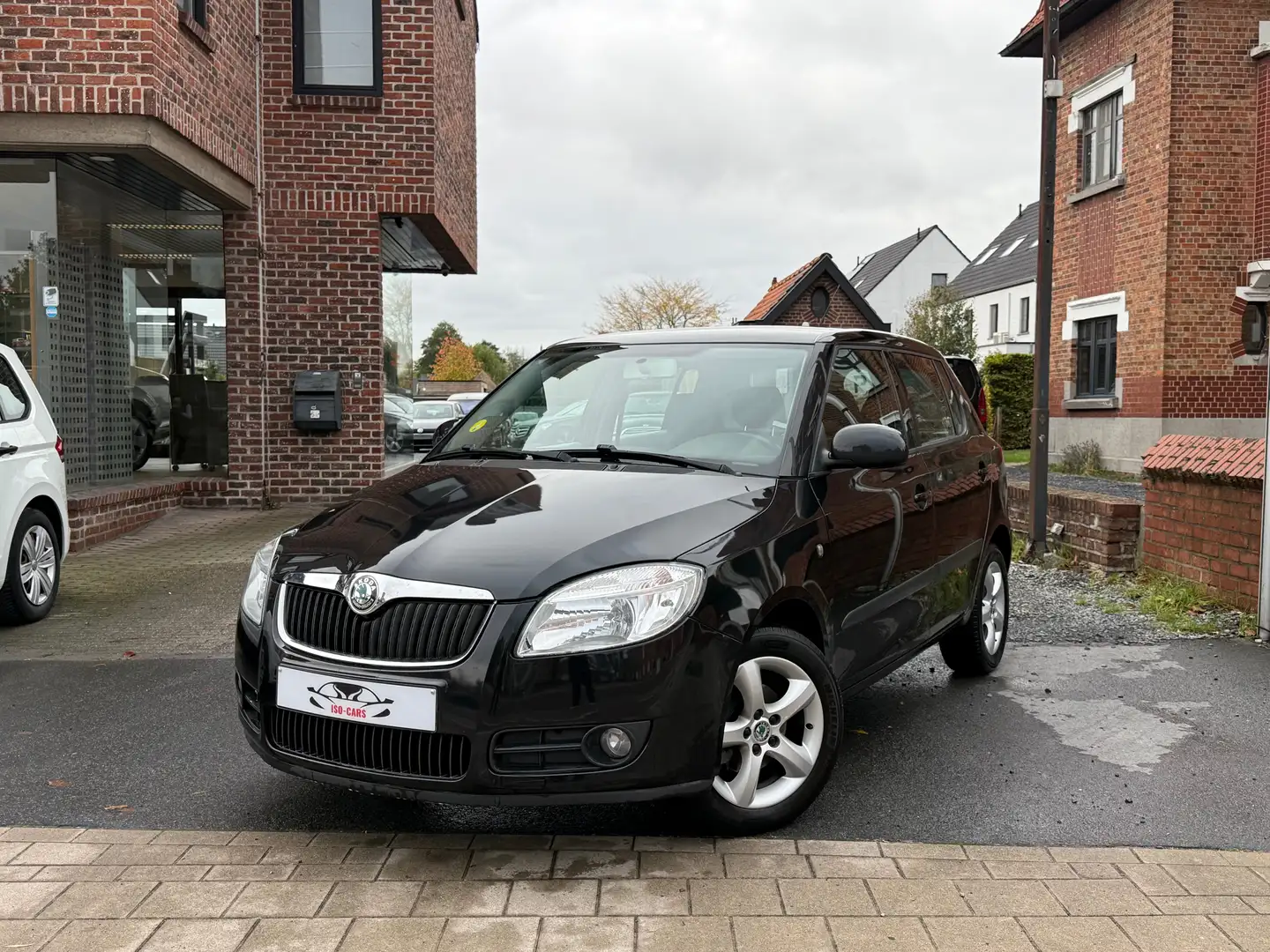Skoda Fabia 1.2 HTP Classic // AIRCO // Noir - 1