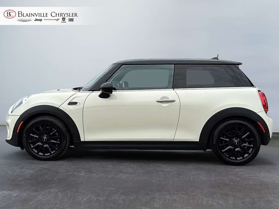 2018 MINI 3 Door CAM RECUL NAV BLUETOOTH SIEGES CHAUFF TOIT PANO — снимка 1