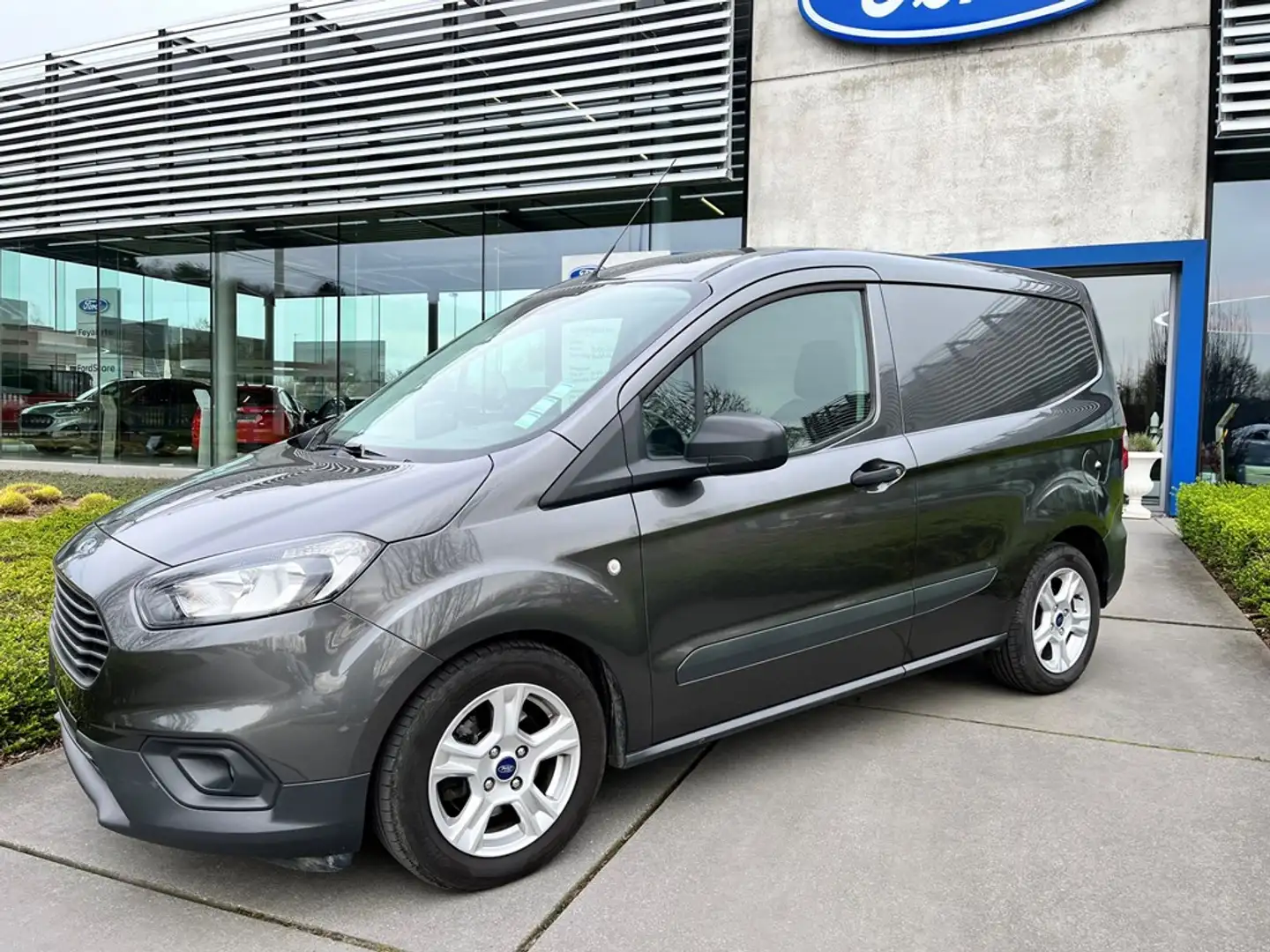 Ford Transit Courier TREND 1.0 ECOBOOST 100PK - €11.157,02 EXCL BTW Сірий - 2