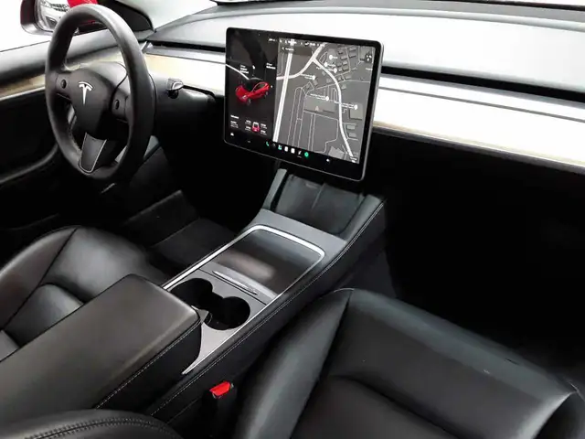 Tesla Model 3 view 9