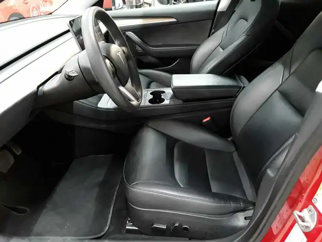 Tesla Model 3 view 7