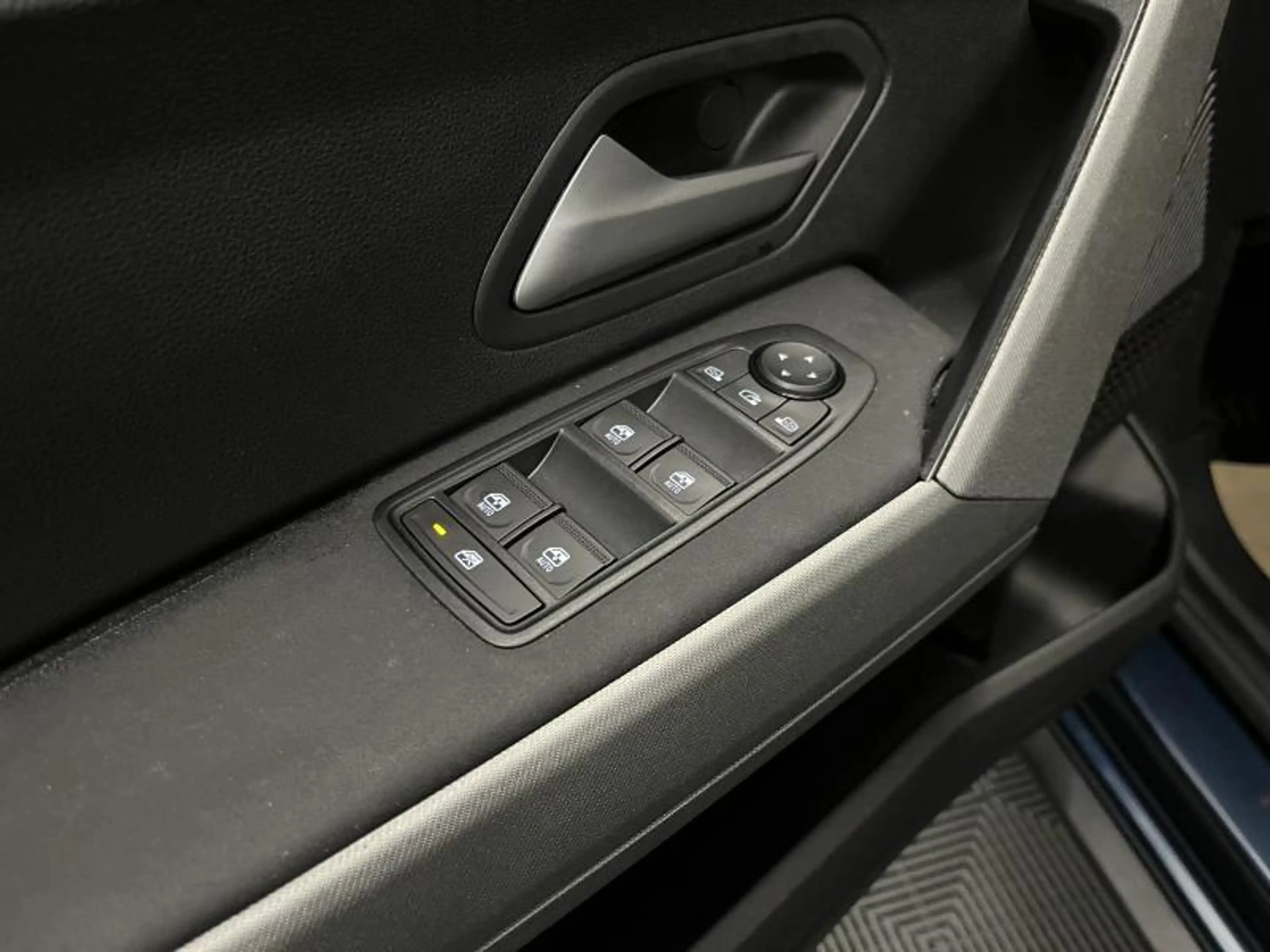 Dacia Bigster 1.8hybrid 155cv JOURNEY 2026 Navi/Carplay/Cam — photo 13