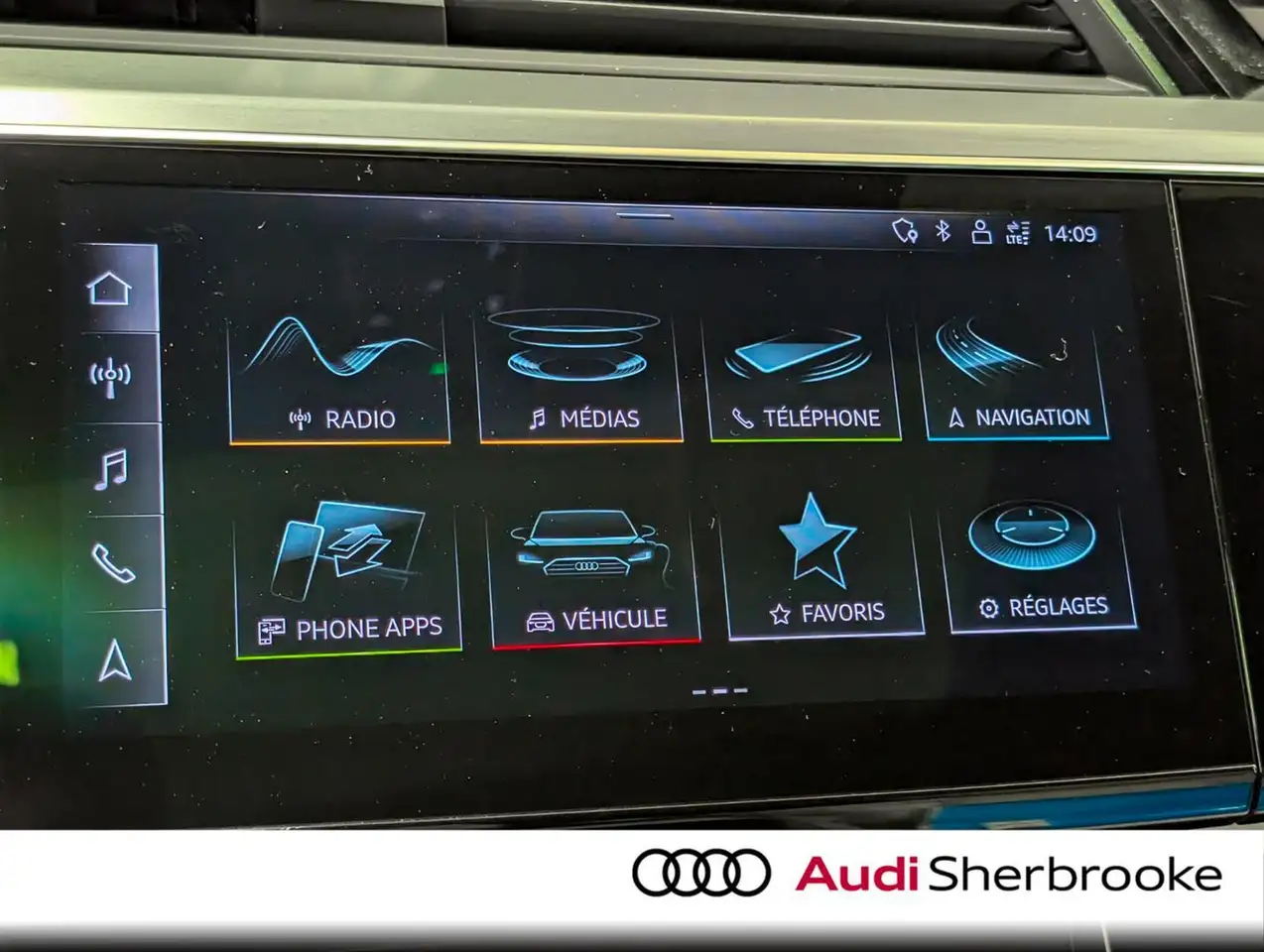 Audi Q8 e-tron снимка Audi Q8 e-tron