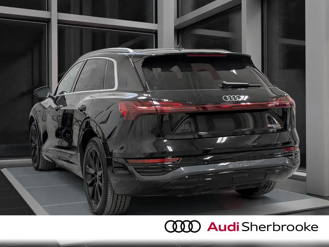 Audi Q8 e-tron снимка Audi Q8 e-tron