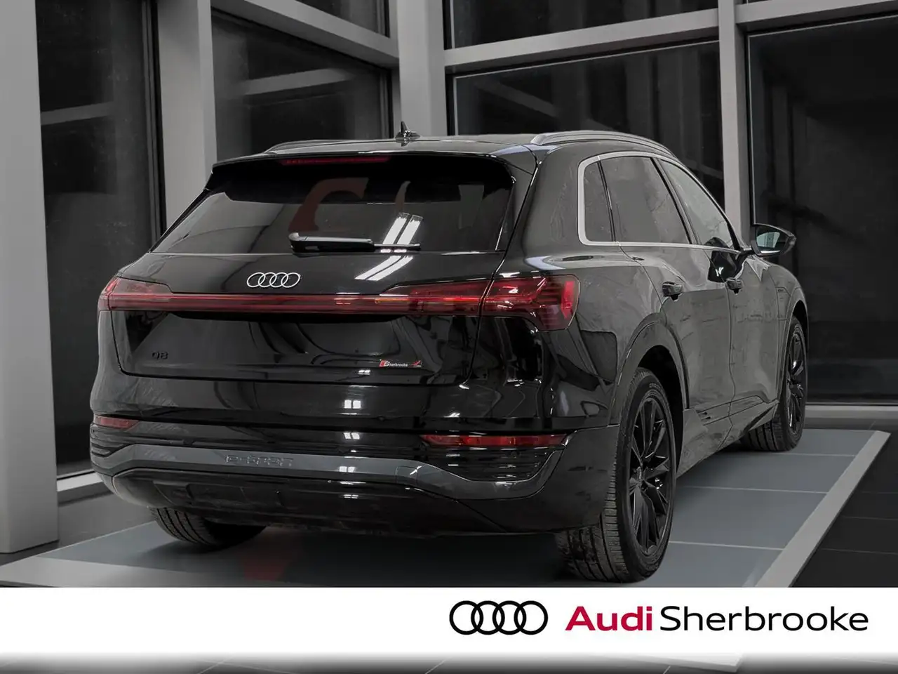 Audi Q8 e-tron снимка Audi Q8 e-tron
