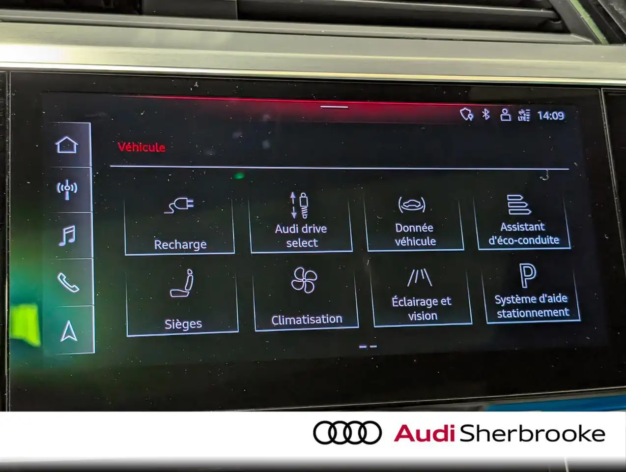 Audi Q8 e-tron снимка Audi Q8 e-tron
