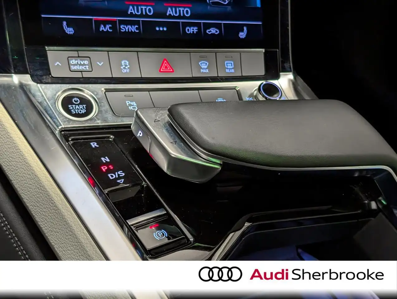 Audi Q8 e-tron снимка Audi Q8 e-tron