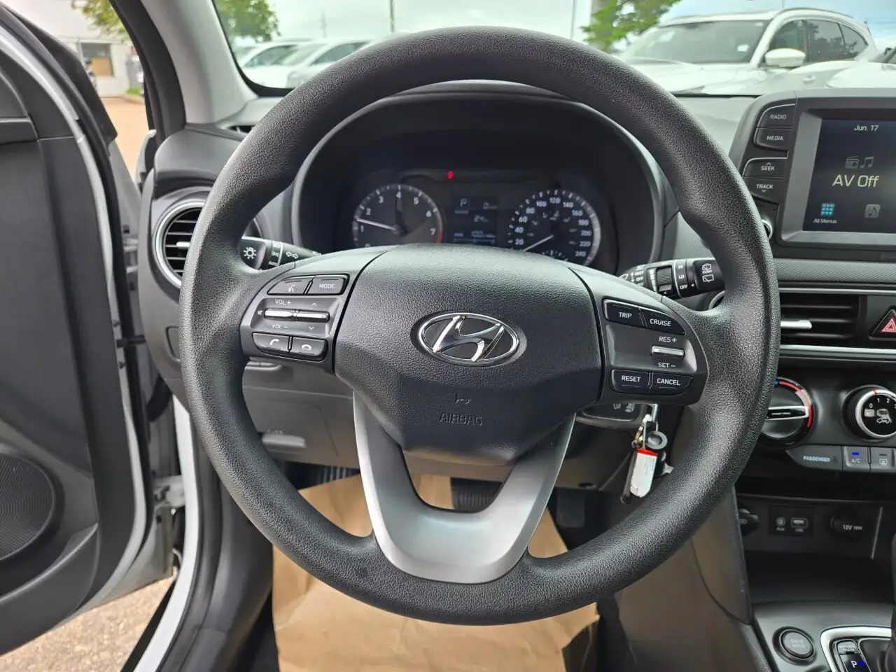 Hyundai KONA снимка Hyundai KONA