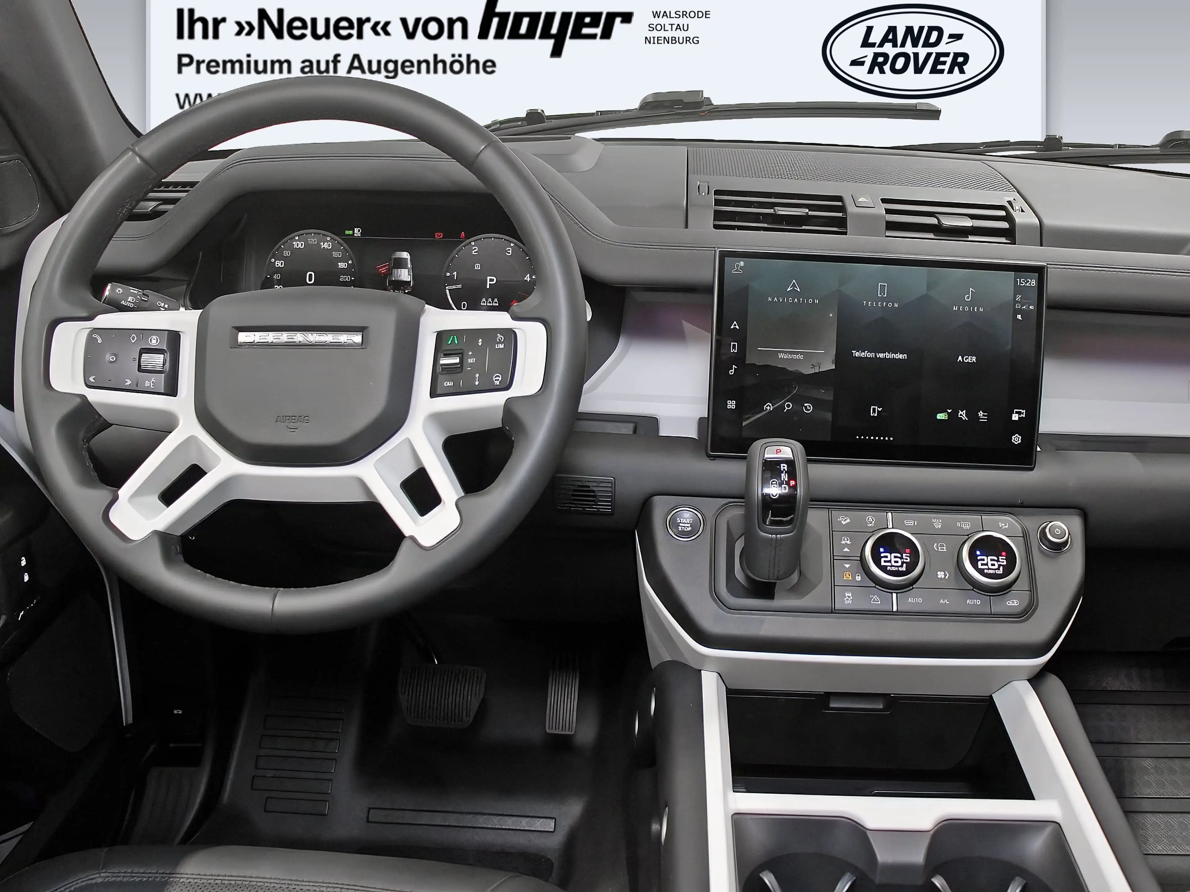 Land Rover Defender 110 D300 X-Dynamic SE AHK Pano HUD DAB — photo 6