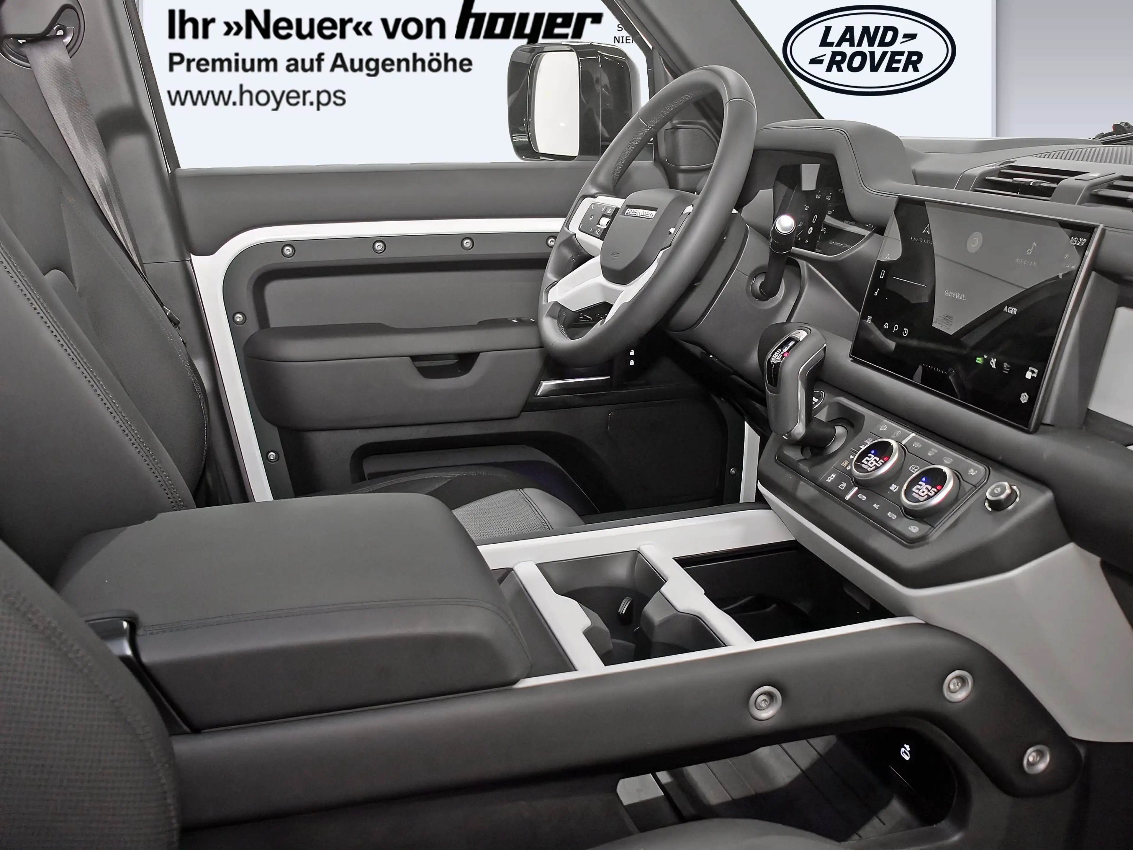 Land Rover Defender 110 D300 X-Dynamic SE AHK Pano HUD DAB — photo 5