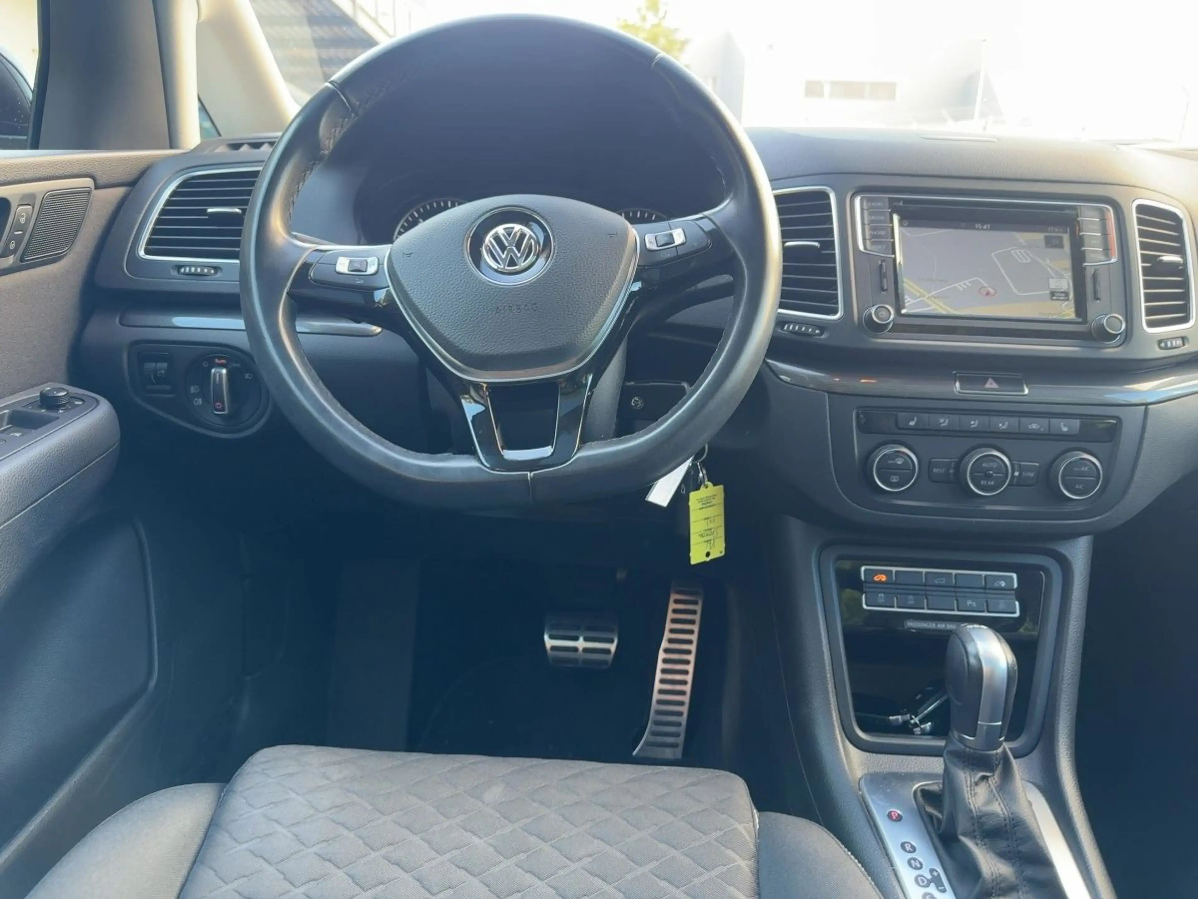 Volkswagen Sharan 2.0 TDI Join DSG Pano AZV Xenon 7.Sitzer — photo 10