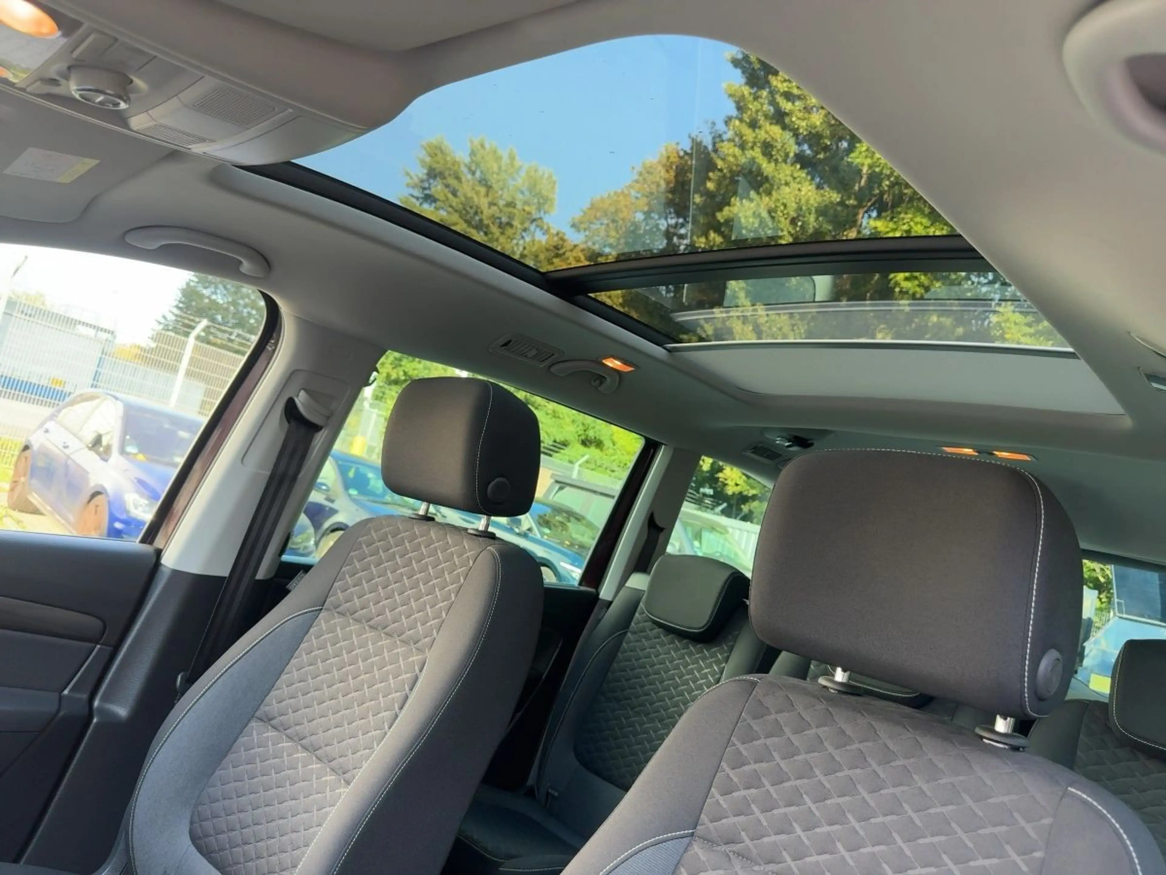 Volkswagen Sharan 2.0 TDI Join DSG Pano AZV Xenon 7.Sitzer — photo 13