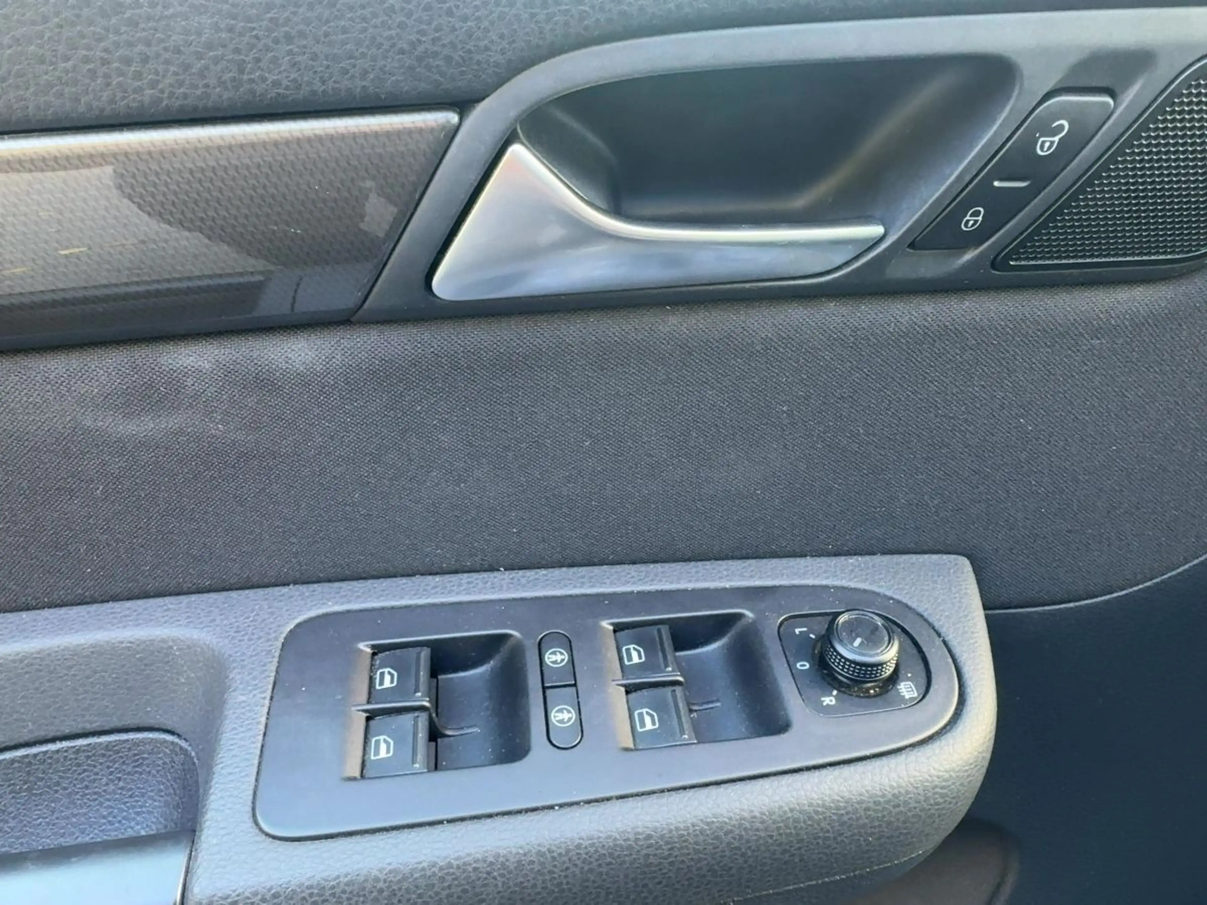 Volkswagen Sharan 2.0 TDI Join DSG Pano AZV Xenon 7.Sitzer — photo 14