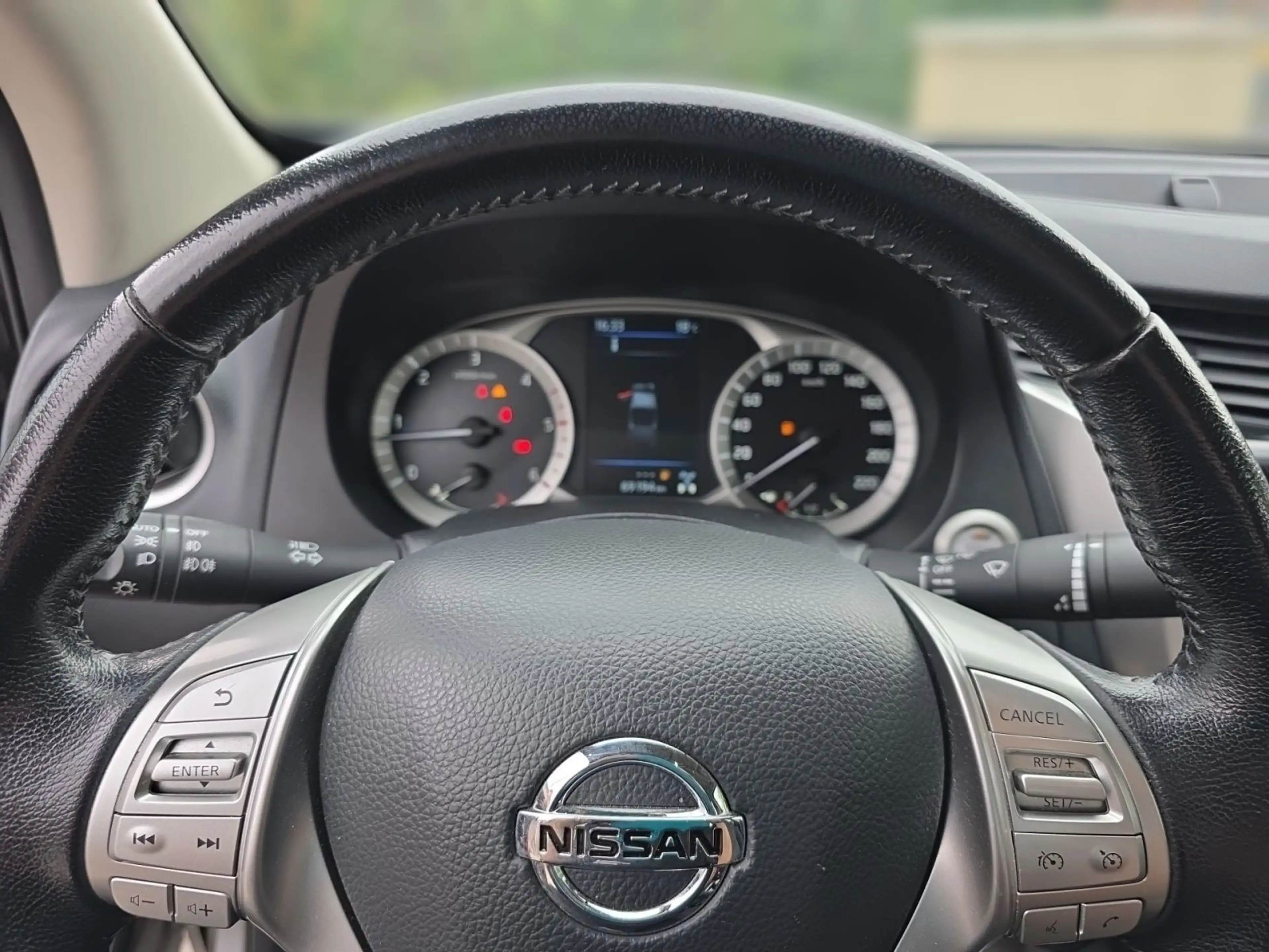 Nissan Navara 4x4 2.3 dCi N-Connecta Double Cab (EURO 6 — photo 9