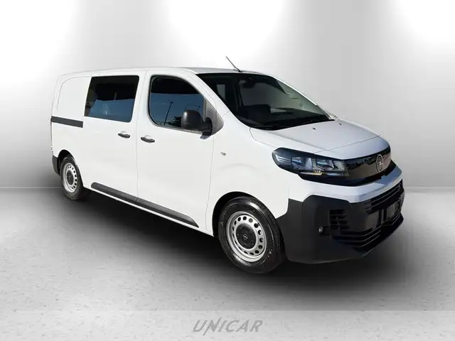 Opel Vivaro view 3