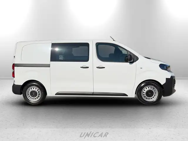 Opel Vivaro view 4