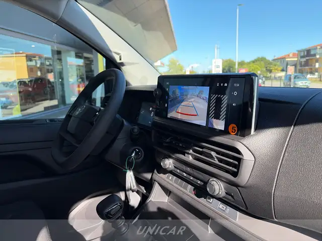 Opel Vivaro view 16