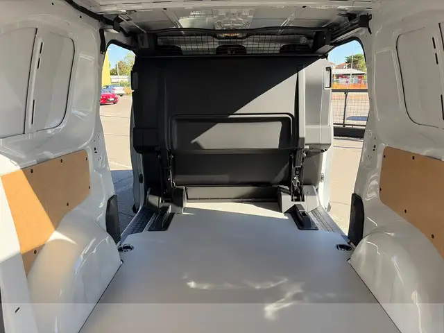 Opel Vivaro view 12