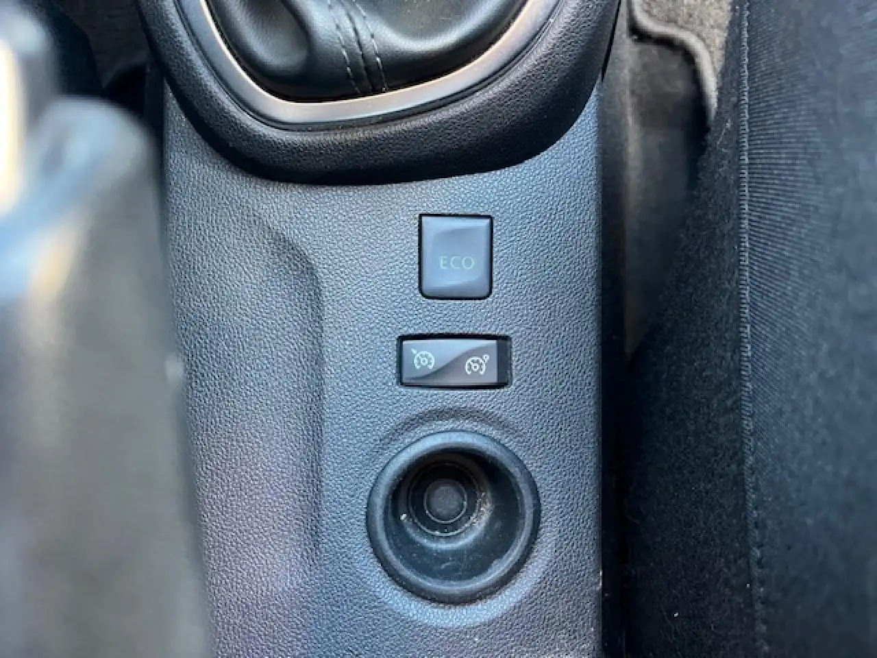 Renault Captur — photo 15