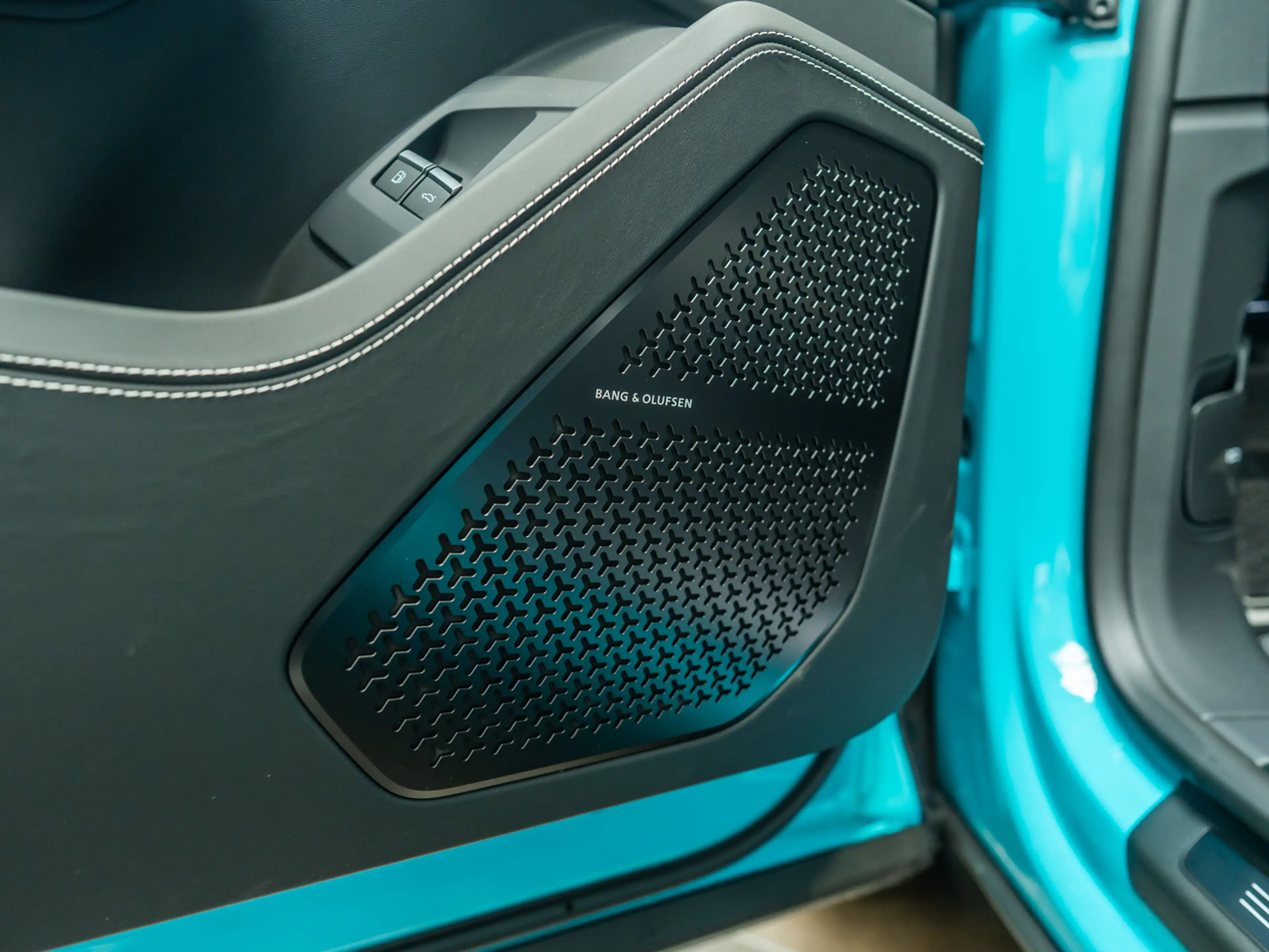Lamborghini Urus SE MY26 | Blu Glauco | B&O | PPF | Akra — photo 15