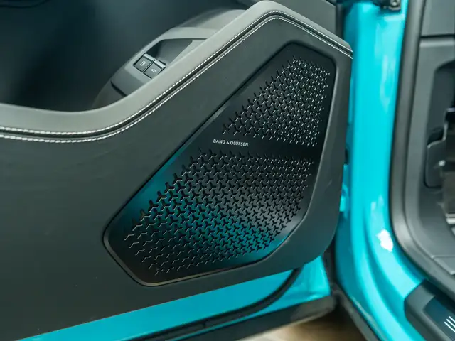 Lamborghini Urus view 15