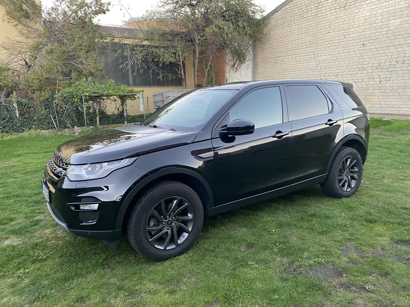 Land Rover Discovery Sport SD4 Aut. HSE Luxury Schwarz - 1