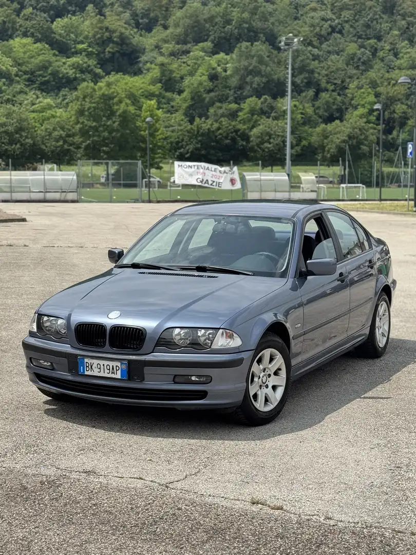 BMW 318 318i - 2
