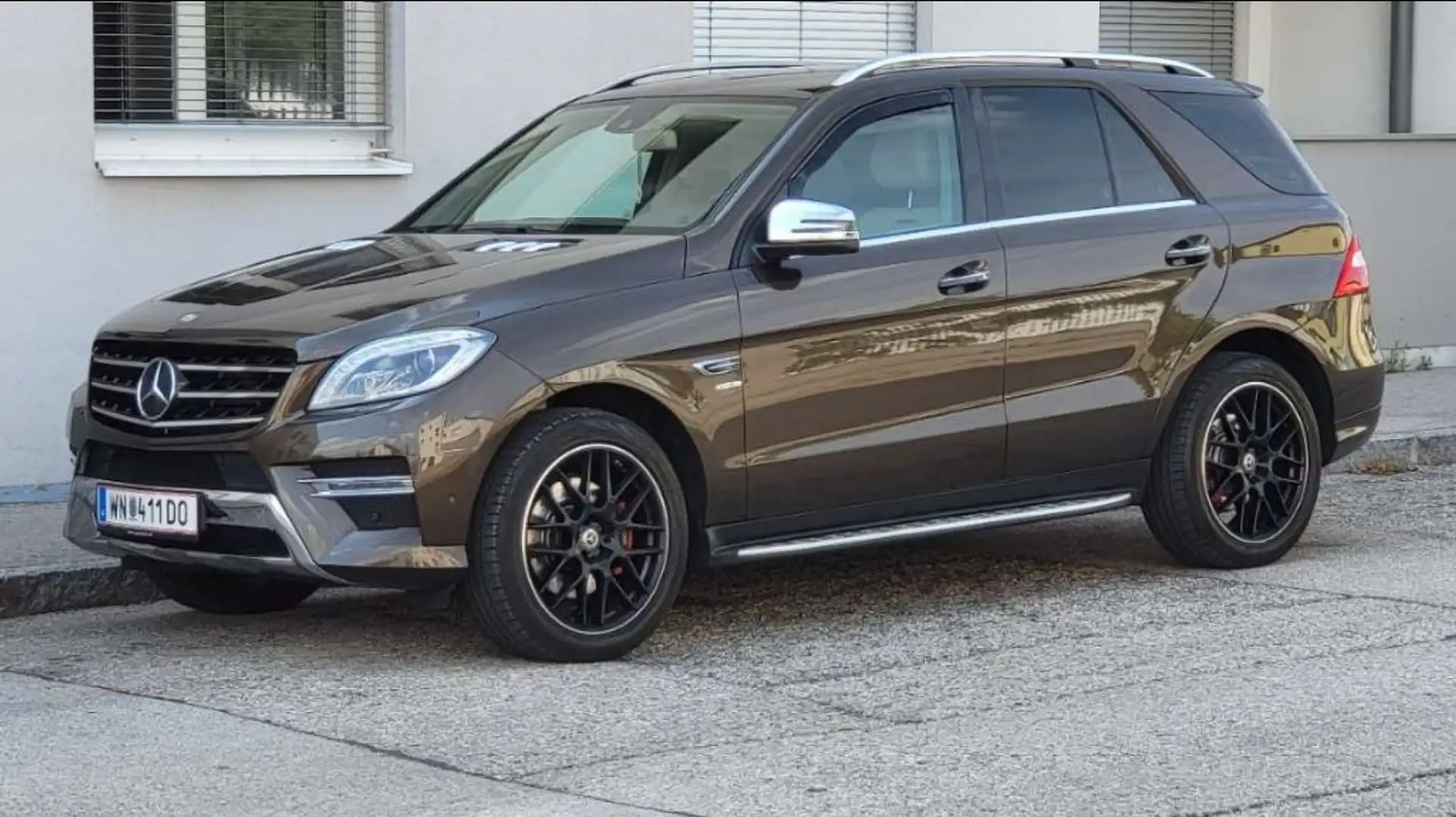 Mercedes-Benz ML 350 ML 350 BlueTEC 4MATIC AMG Paket Marrón - 1
