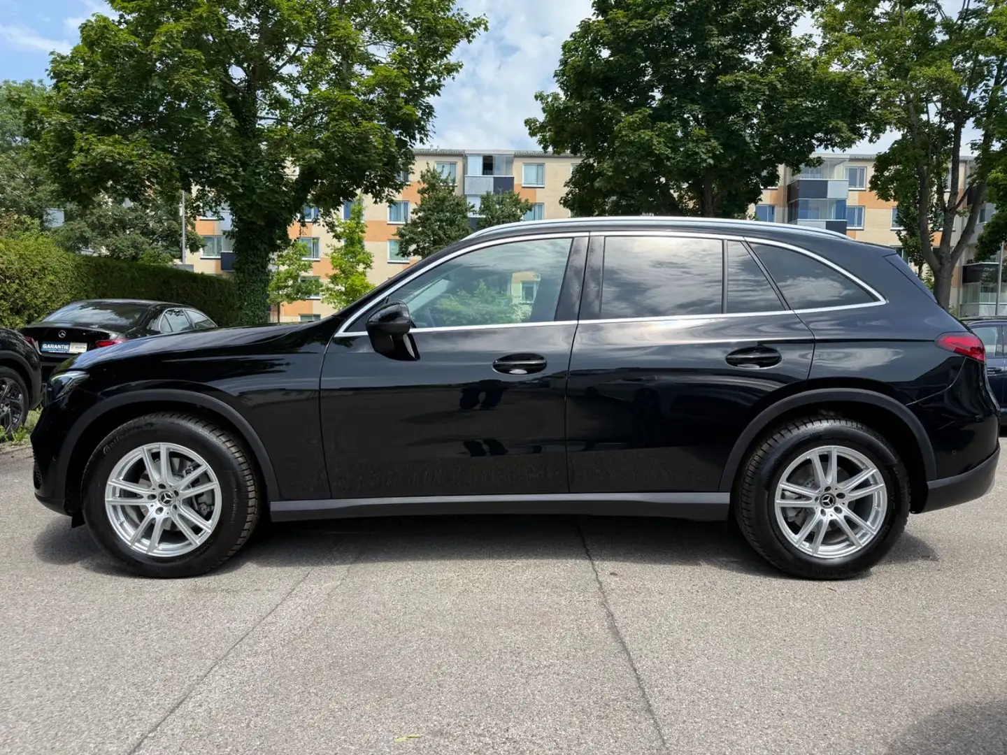 Mercedes-Benz GLC 200 4Matic Avant AUT~Kam~Distr~MBUX~AHK~Ambi Noir - 2