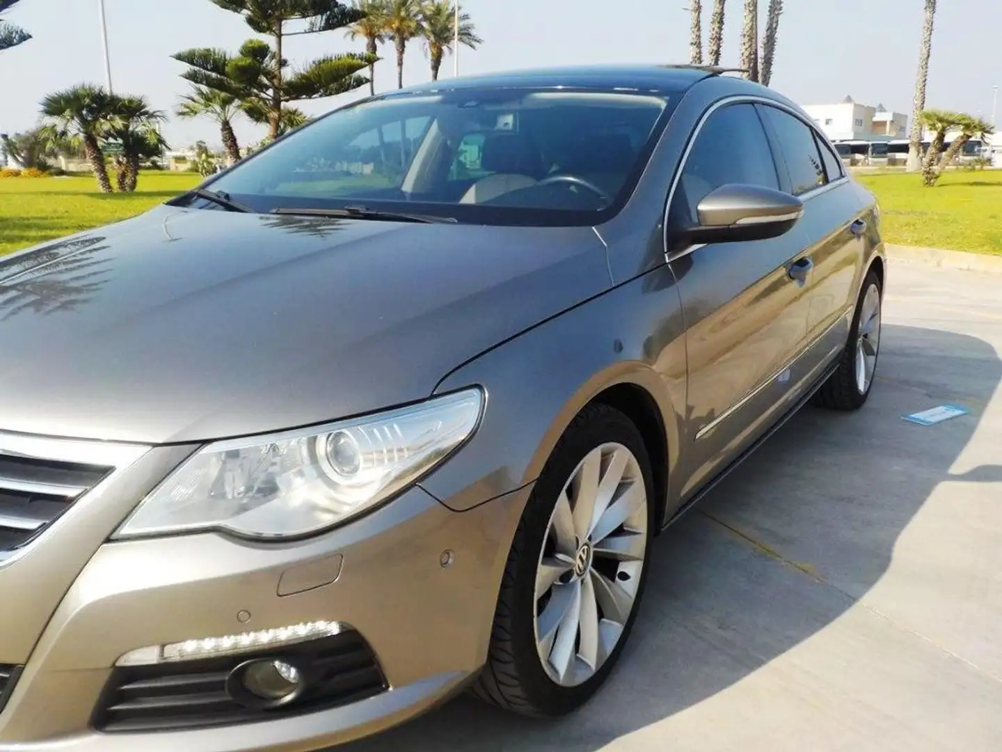 Volkswagen Passat CC 2.0 TDI DPF BlueMotion Tech. Grigio - 1