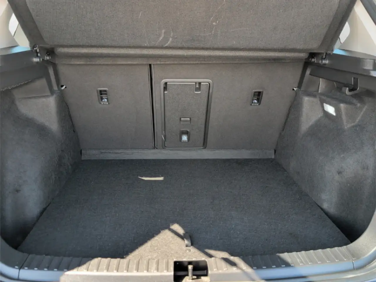 Volkswagen Taos снимка Volkswagen Taos