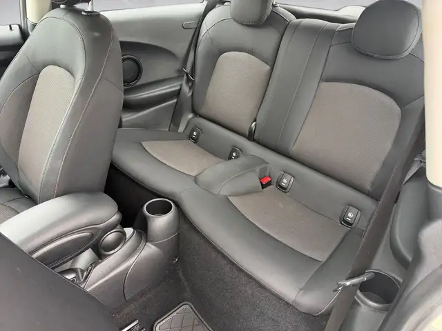Mini Hatch view 17