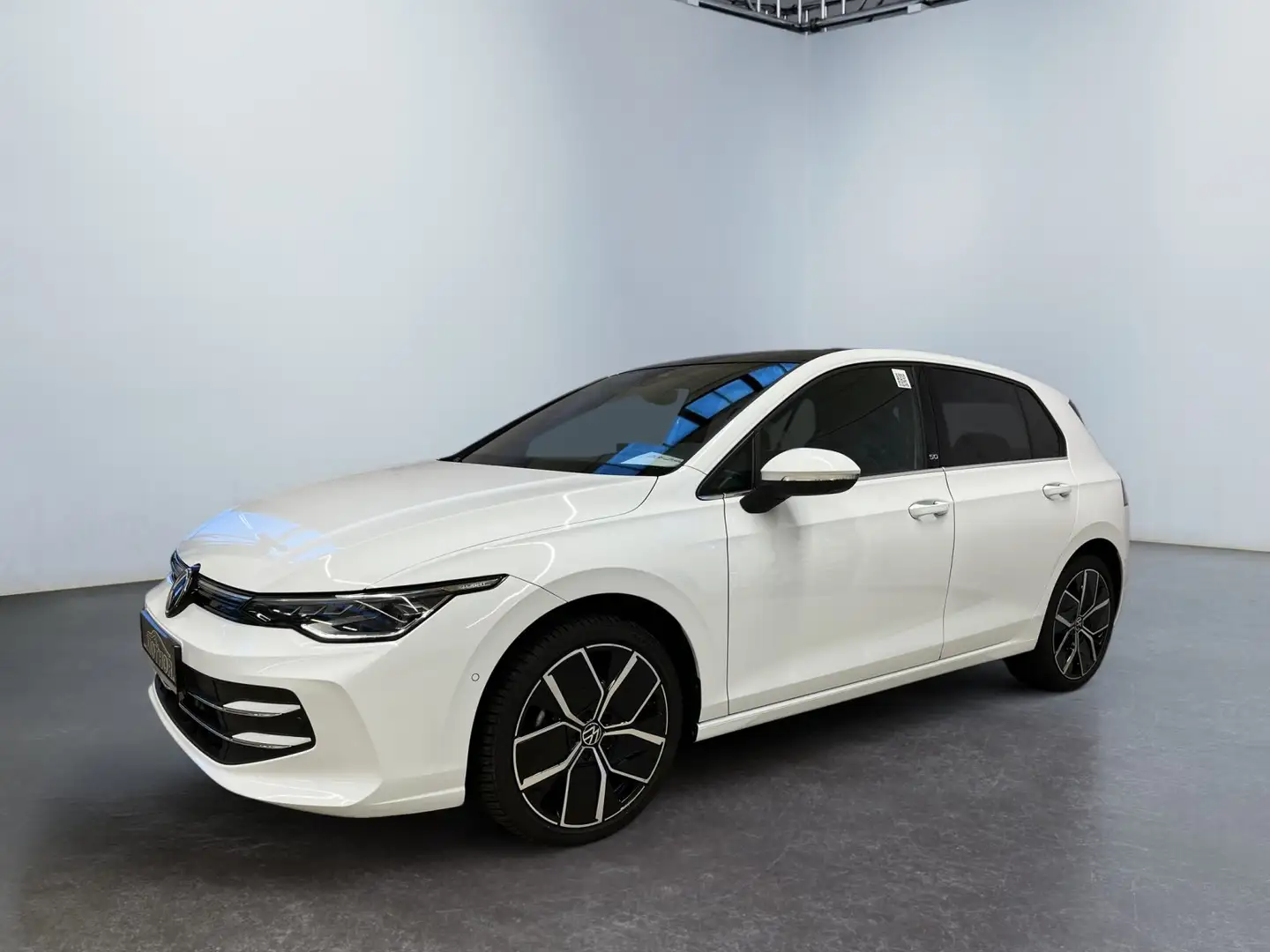 Volkswagen Golf VIII Edition 50 1.5 eTSI DSG 360 Grad Kamera Blanc - 2