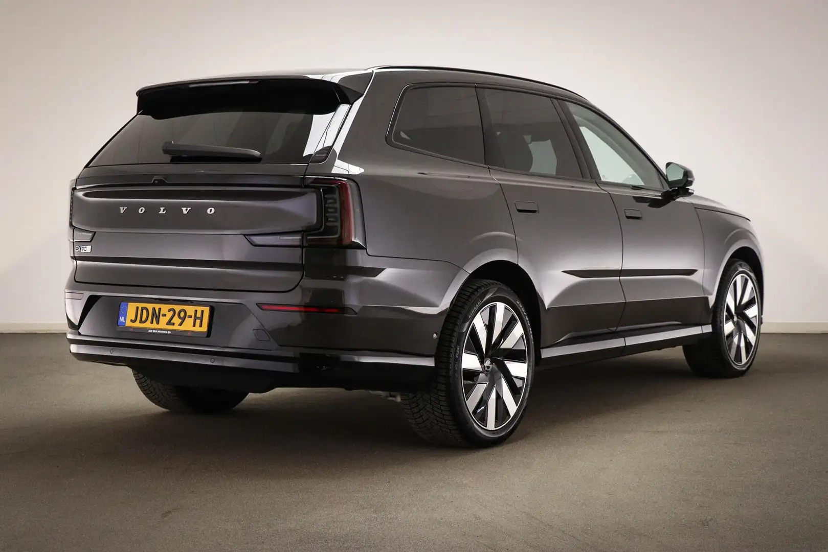 Volvo EX90 Twin Motor Performance Ultra 7p. 111 kWh | CLIMATE Серый - 2