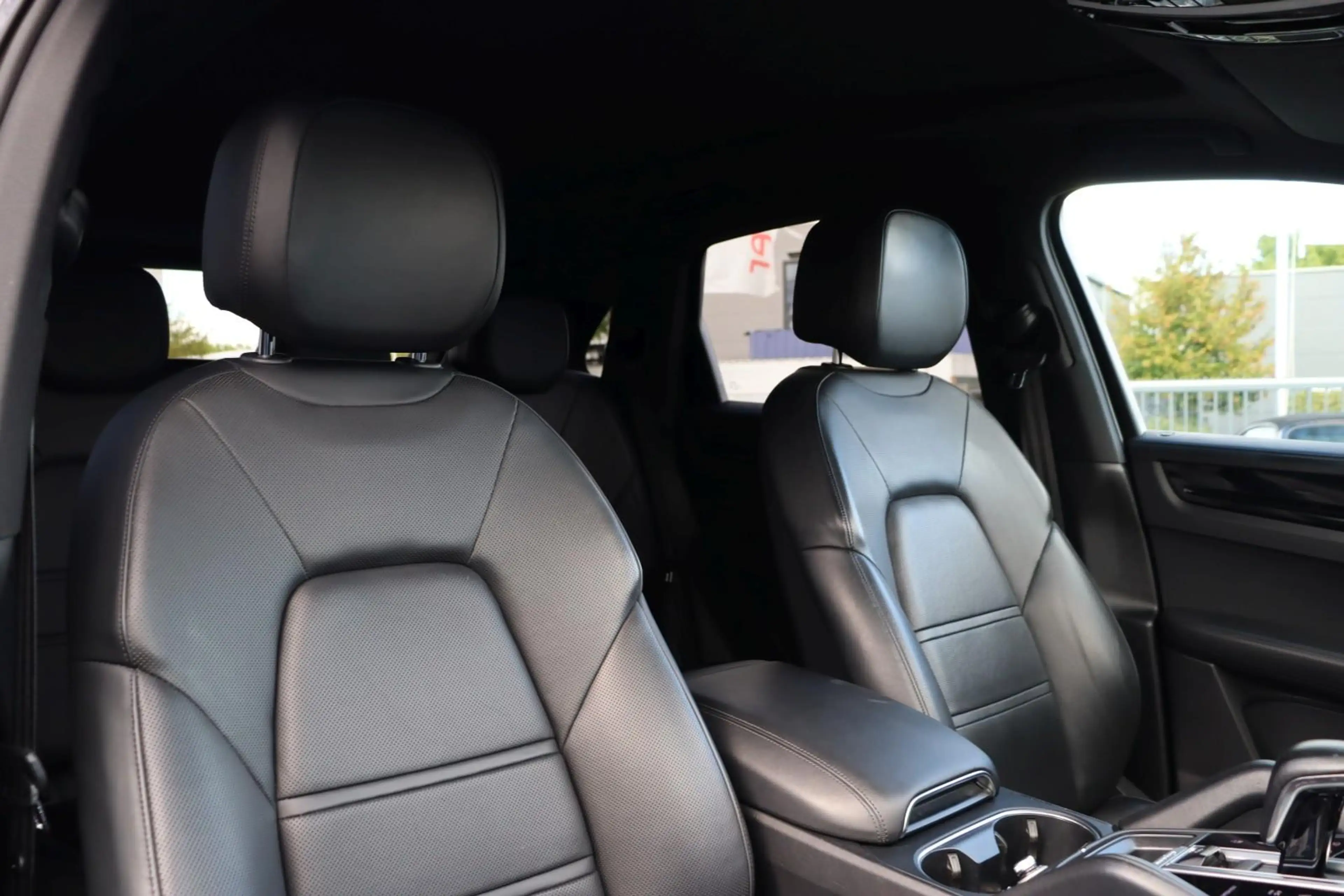 Porsche Cayenne S +LUFT+PANO+LED+ASSISTENZ+LENKUNG-HINTEN+ — photo 10