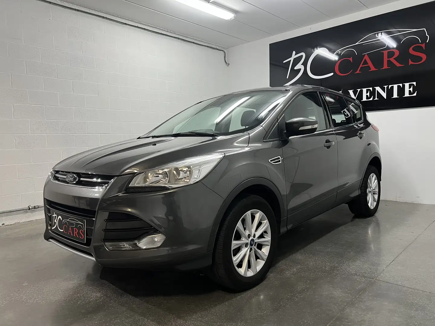 Ford Kuga 2.0 TDCi FWD Titanium*GARANTIE*CUIR*1ER MAIN* - 1
