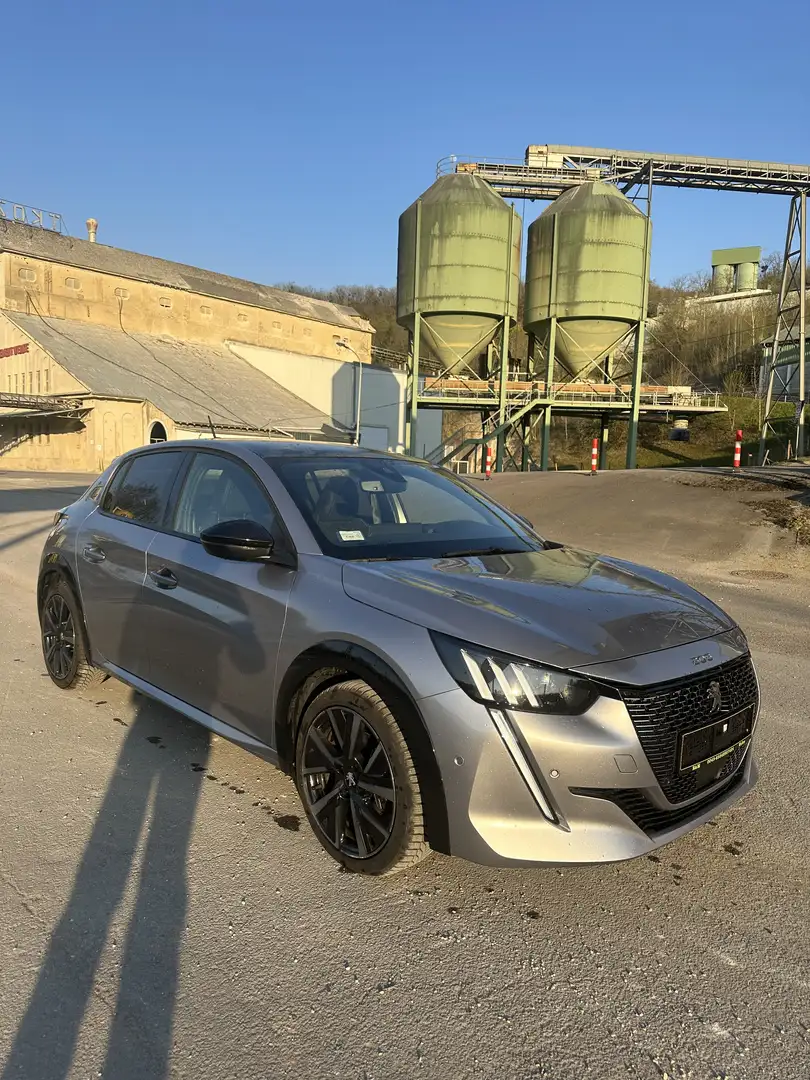 Peugeot 208 BlueHDi 100 GT - 1