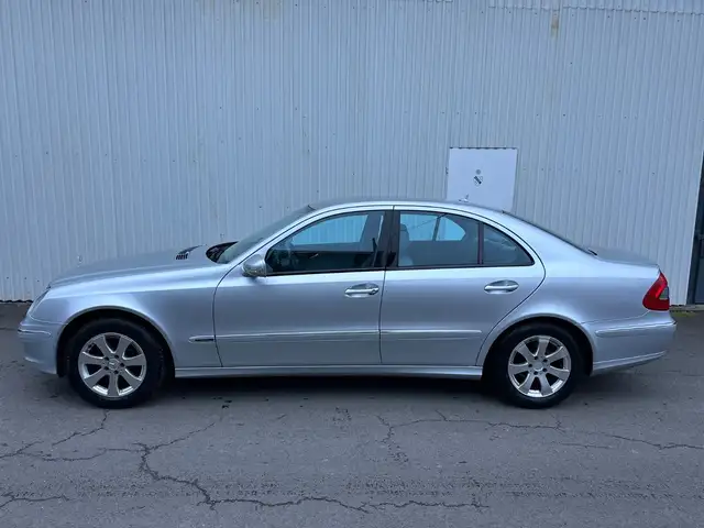 Mercedes-Benz E 280 Lim 4Matic