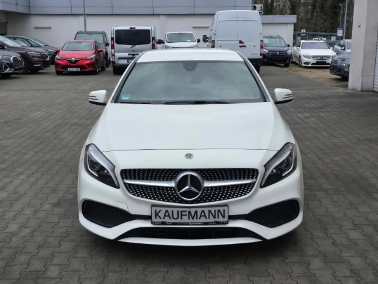 Mercedes-Benz A 220 d AMG Sport Білий - 2